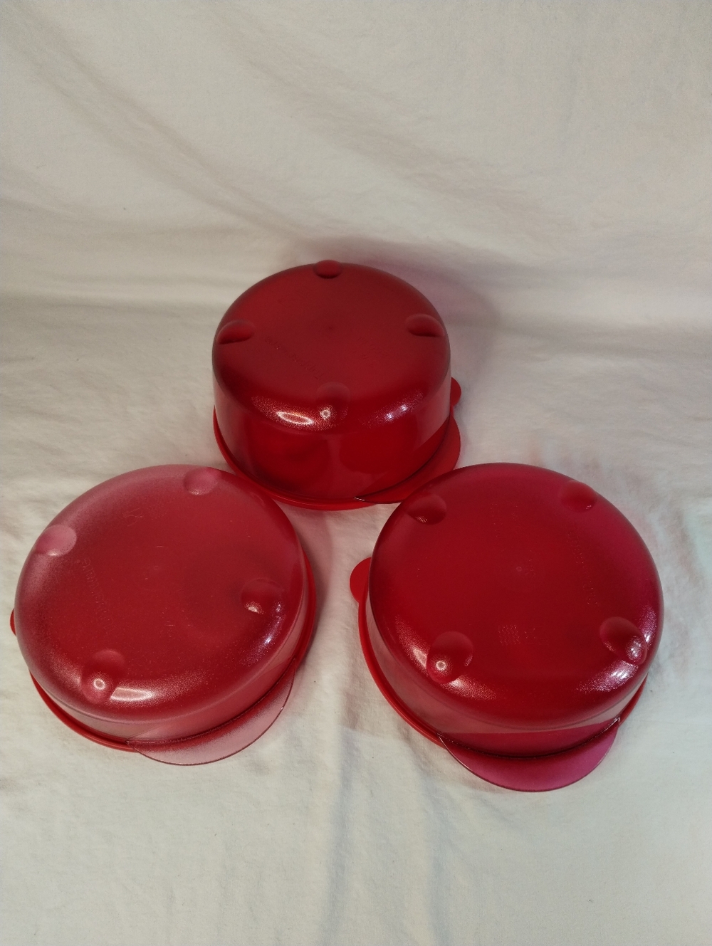 Tupperware Rock 'N Serve Containes - Set Of 3 NEW RETIRED STOCK - Picture 4 of 16